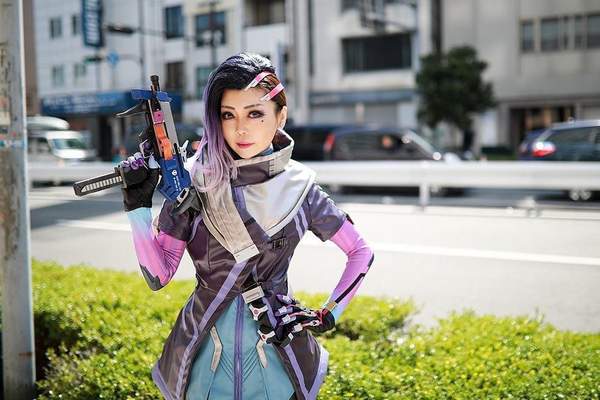 岛国小姐姐COS《守望先锋》黑影 造型还原,酷似邓紫棋