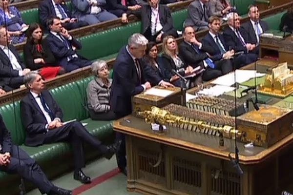 英国议会就脱欧问题举行第二轮“指示性投票”。