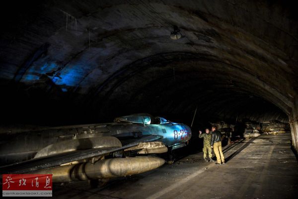 資料圖片:隱藏在阿爾巴尼亞北部山區的賈德爾地下空軍基地,藏有數十架米格戰機。(法新社)