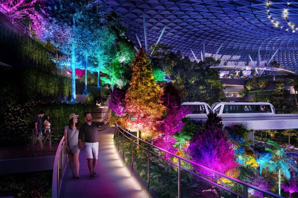 “星耀樟宜”试运行，在花园机场中欣赏全球落差最大室内瀑布