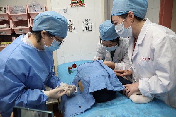 中国首例诺西那生钠注射液鞘内注射在复旦儿科完成,脊髓性肌萎缩..._诺西那生钠说明书