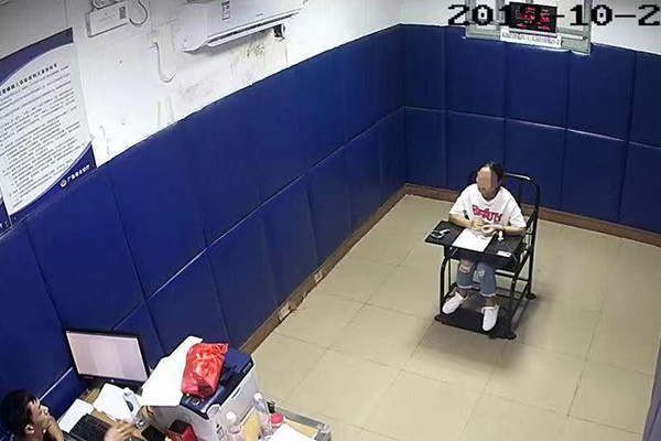 凤凰媒体平台登录-产妇阵痛时,“胎儿”的感受是啥?答案看哭了好多女性