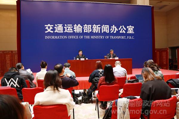 ag亚游手机版官网下载 - 这位经管学院教授说,当下很多所谓管理智慧只是经验,而非理论