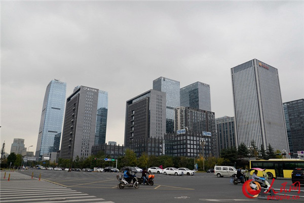 一撇一捺看发展：12省16城100企 揭秘中国高质量发