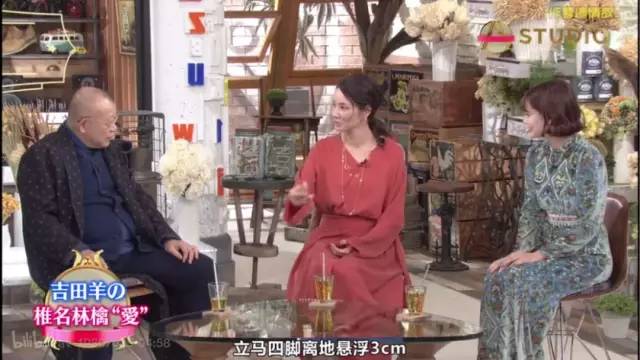 给偶像发新闻的情感也和吾等迷妹没什么两样的主要不已。