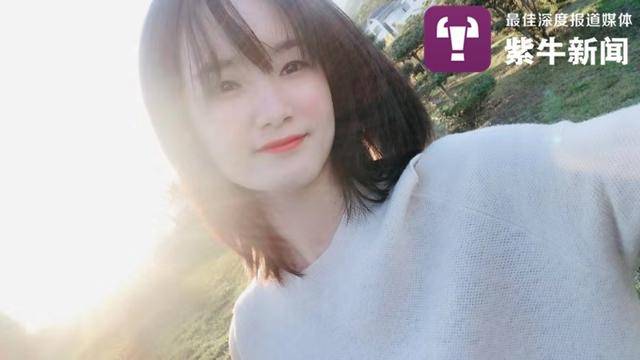  生活中的张志远，身材瘦削，脸庞白净