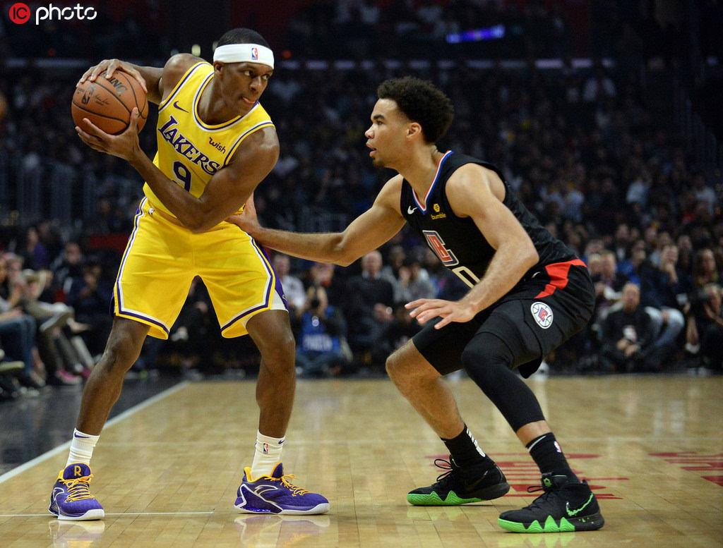 朗多15+12路威18+8 卡鲁索32分湖人客场擒快船