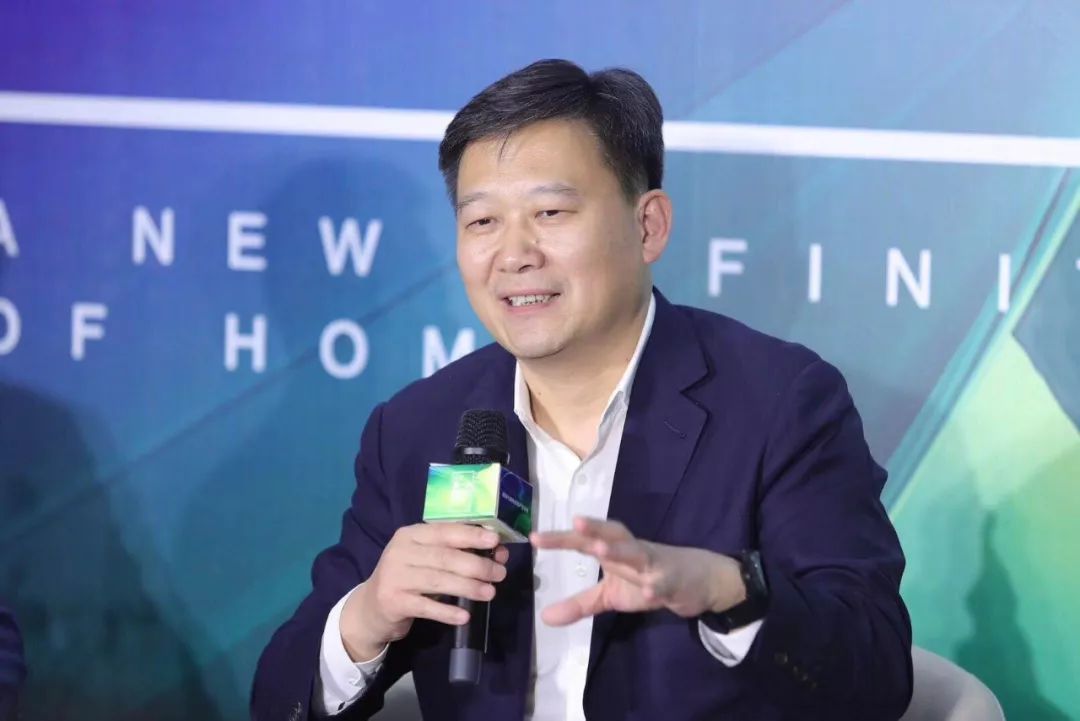朗诗集团董事长_朗诗德广告图