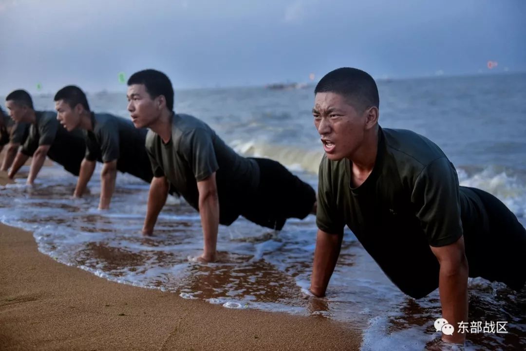 天空海阔任遨游当兵就要来海训