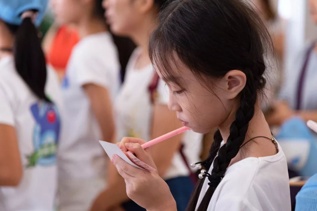 一天的量可以平铺天河体育中心4.6米高,被我们