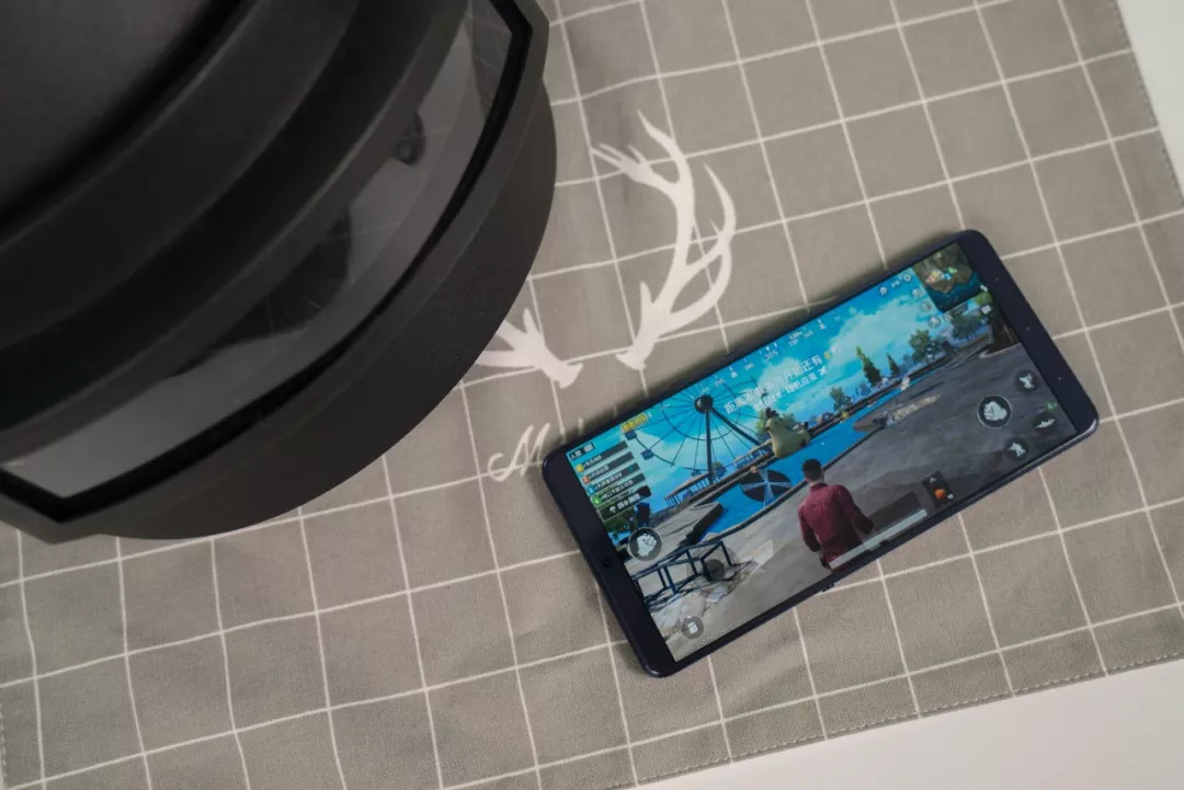 只有 2000 块,为什么我觉得坚果 Pro 2S 比小米