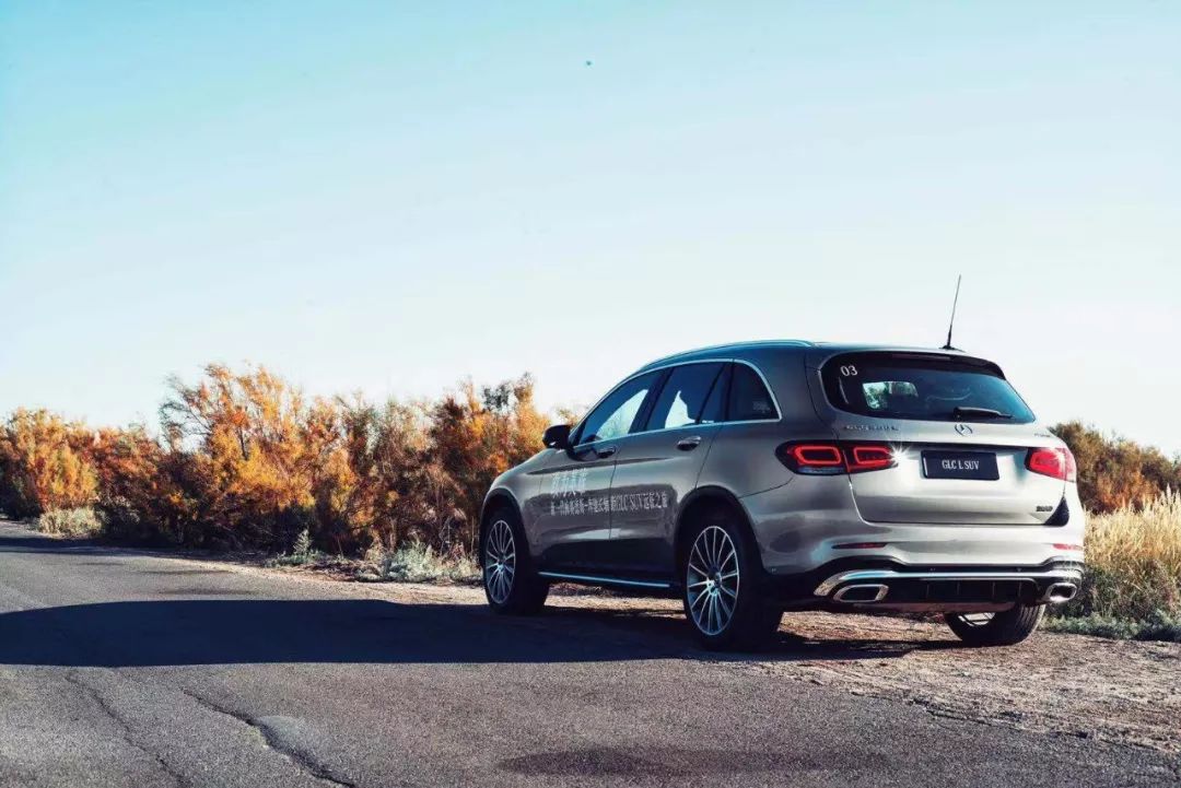 领军之将,实不辱命丨试驾新一代梅赛德斯-奔驰GLC L