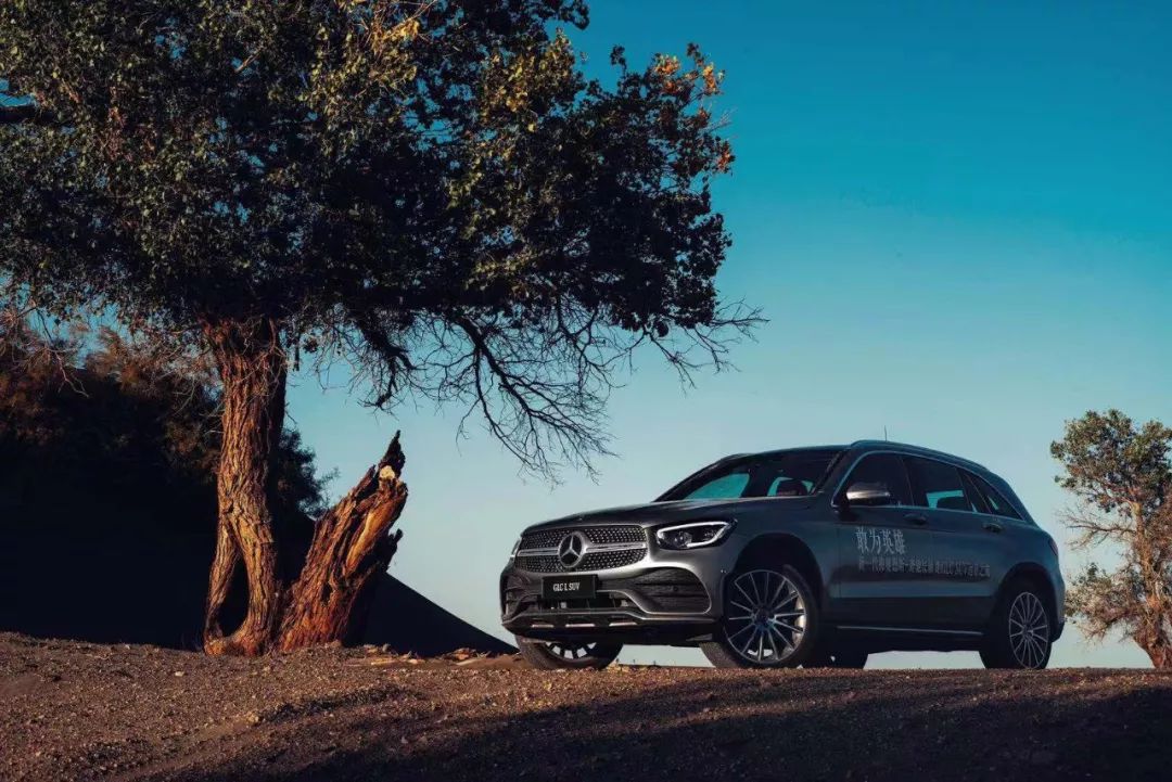 领军之将,实不辱命丨试驾新一代梅赛德斯-奔驰GLC L