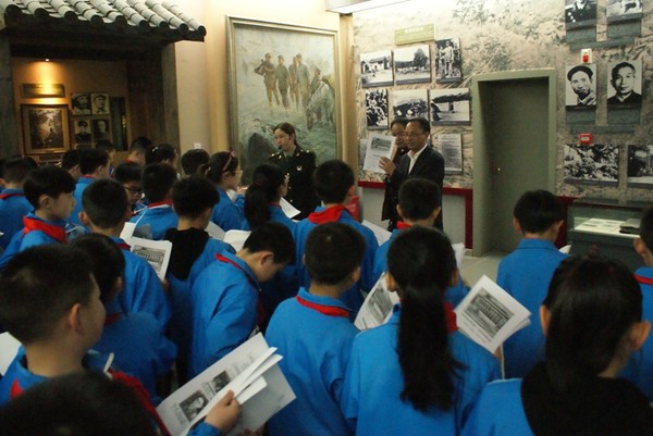 金寨县教育局开展爱国主义教育 传承红色基因