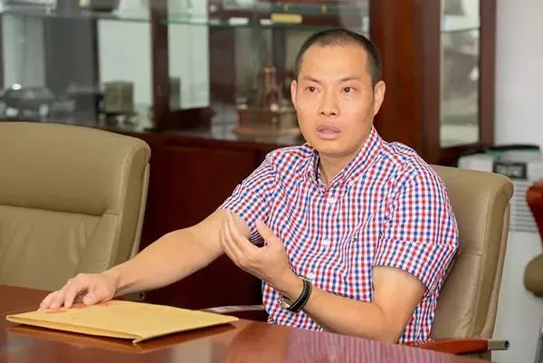 英雄机长刘传健被清华录取!他的真实事迹还