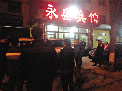 2月16日，张洋与警方在河北霸州永盛宾馆找到她丢失的“高尔夫”，但车行老板拒还车。