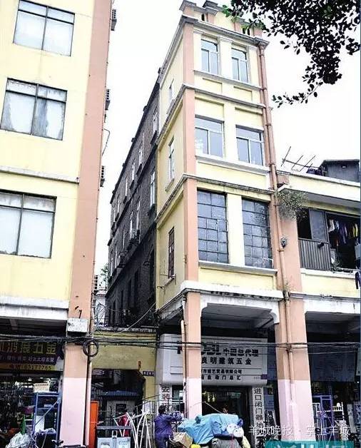 读城|不能忍!16岁女孩疑遭父亲猥亵多年,不服从