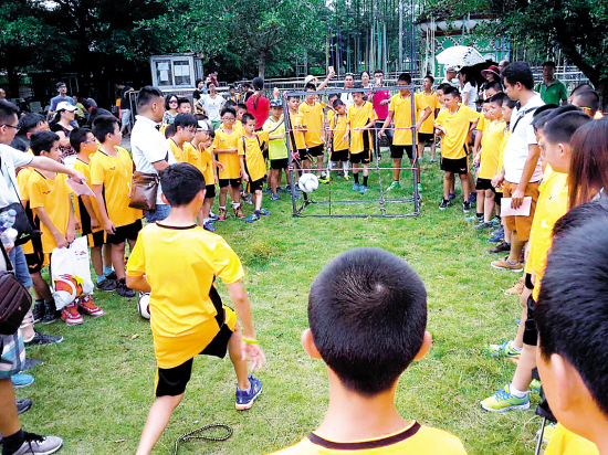 射门游戏,犹如点球大战|游戏|小朋友