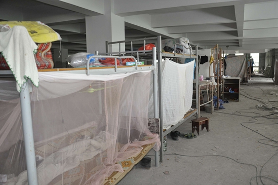 中山20余临时工暂住工地 施工单位领3.5万元