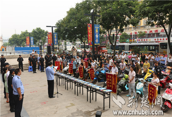 宜昌民警破获30余起摩托车盗窃案 追回被盗车