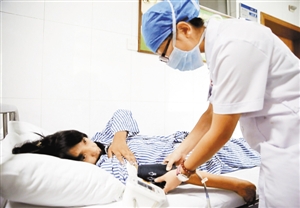 察隅烧伤女孩再次来深手术|手术|工作组|援藏