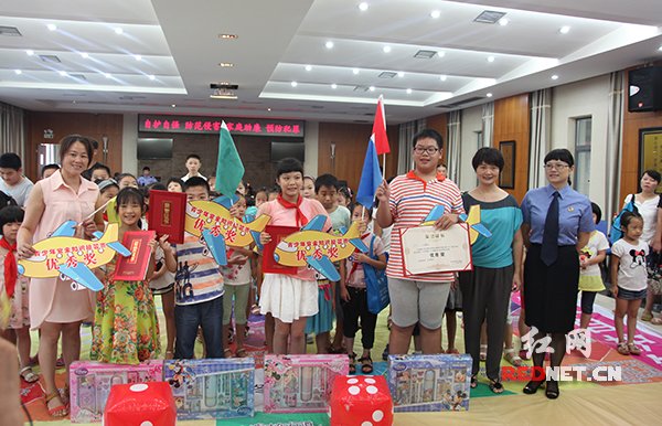 长沙芙蓉区检察院预防职务犯罪教育走进社区