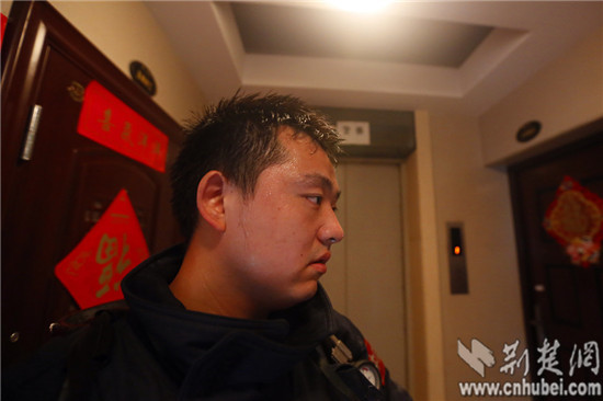 武汉90后消防员:老百姓需要我们 无条件冲上去