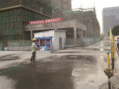 双闸街道 工地喷淋忙降尘