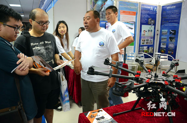 国测绘法宣传日主场活动长沙举行 先进装备成