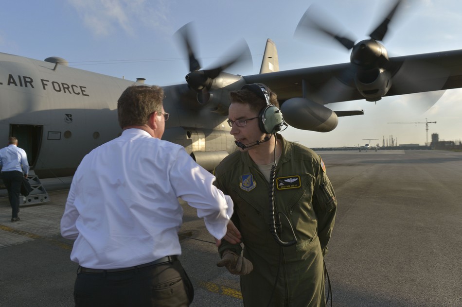 南妄想购买美国武器对抗中国崛起是蚍蜉撼树|