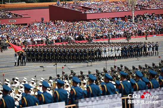 洋眼看阅兵 | 外国网友:中国展现实力让战争不再