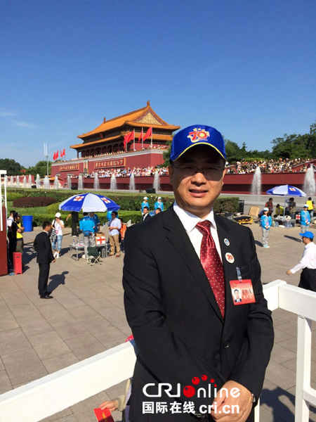 海外华人华侨高度评价大阅兵:中国是维护世界