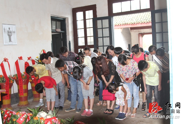 新田志愿者自发缅怀先烈慰问抗战老兵|志愿者