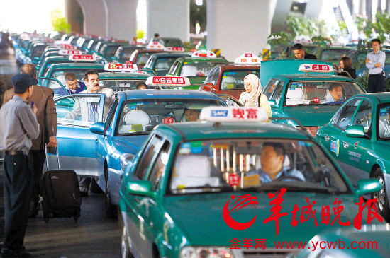 读城|给儿送伞被雷劈晕 <em>文胸</em>钢圈引雷还是救命