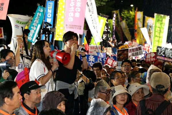 日本年轻一代沉寂十年政治觉醒学生成为反新安保法案主力军
