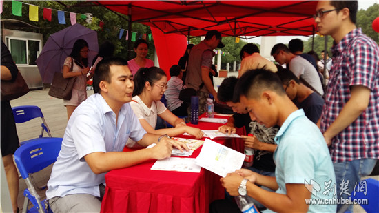 武汉市统计部门走进高校 答疑为啥收入被增长