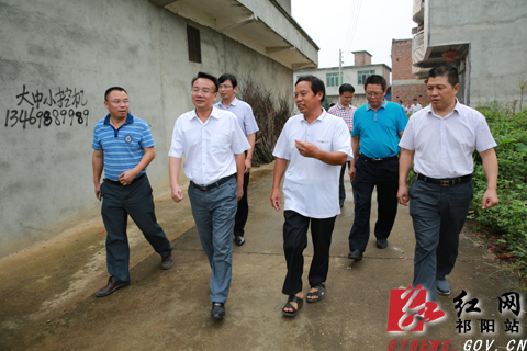 宋振平就 白水镇 精准扶贫把脉问诊