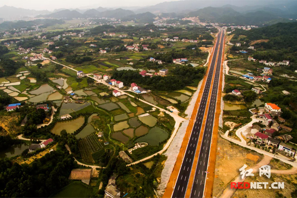 浏阳城市快速路西北环线通车 城区面积扩大近