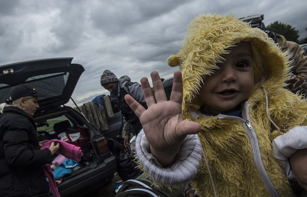 大量老幼残障移民涌入欧洲 面临严寒挑战(高清