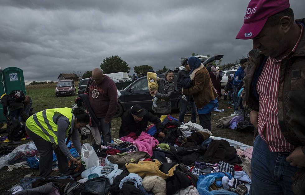 大量老幼残障移民涌入欧洲 面临严寒挑战(高清