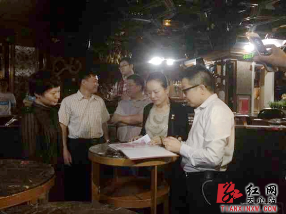 李晖检查天心区文化市场国庆节前安全生产工作