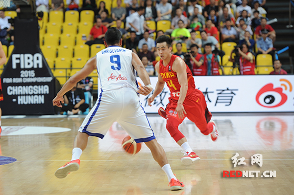 男篮亚锦赛:中国104比58大胜印度 半决赛战伊