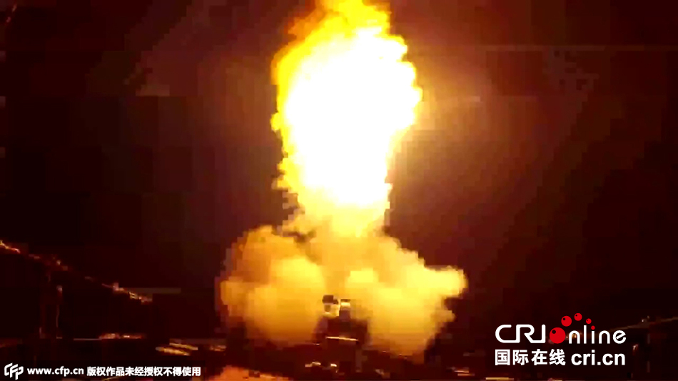 俄4艘军舰发射26枚巡航导弹轰炸IS(高清组图)