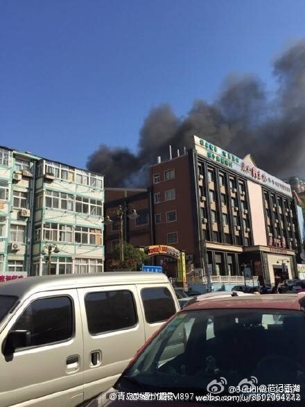 青岛登州路啤酒街附近爆炸起火 官方回应(组图