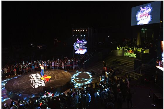 红牛2015街舞挑战赛炫动金陵 8岁少年踢馆|街