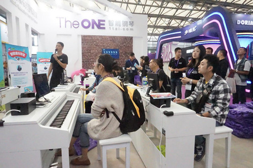 The ONE智能音乐教室 首度亮相上海乐器展|汤