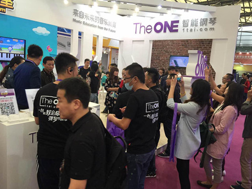The ONE智能音乐教室 首度亮相上海乐器展|汤