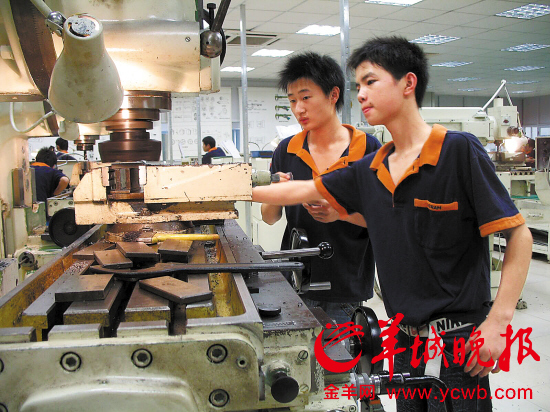 广东建成全国最大技工教育体系 技校专业100%