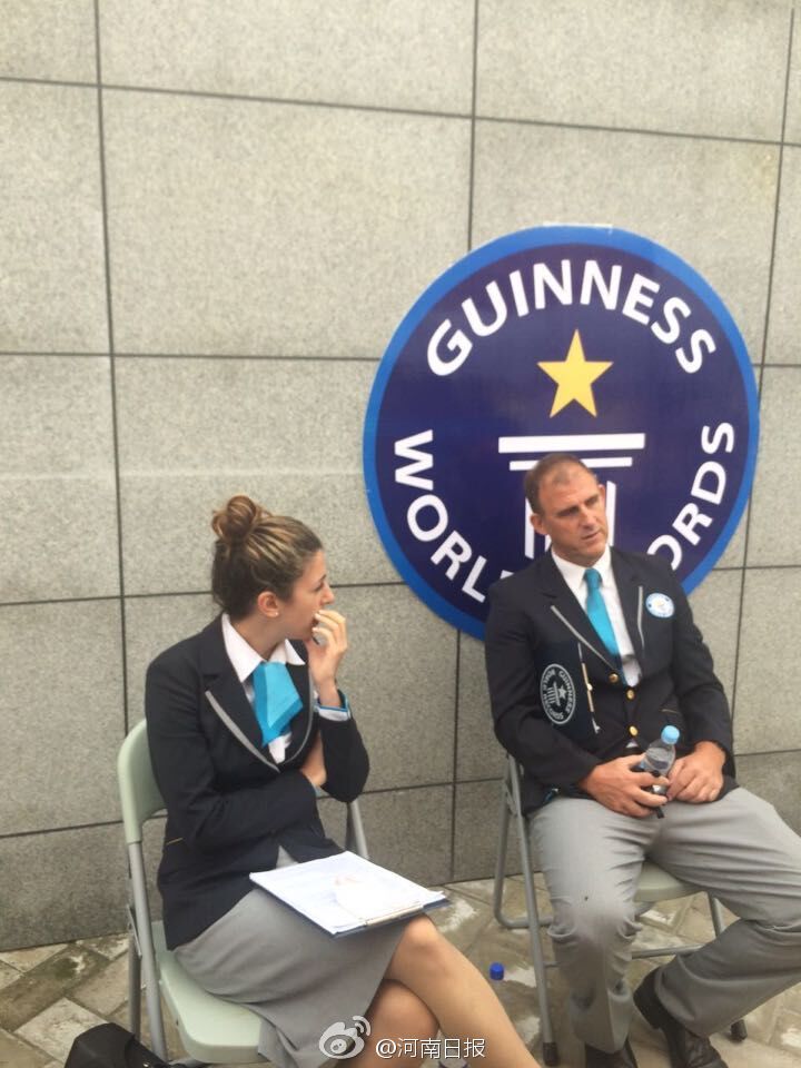 河南焦作成功挑战吉尼斯世界纪录 全球10万余