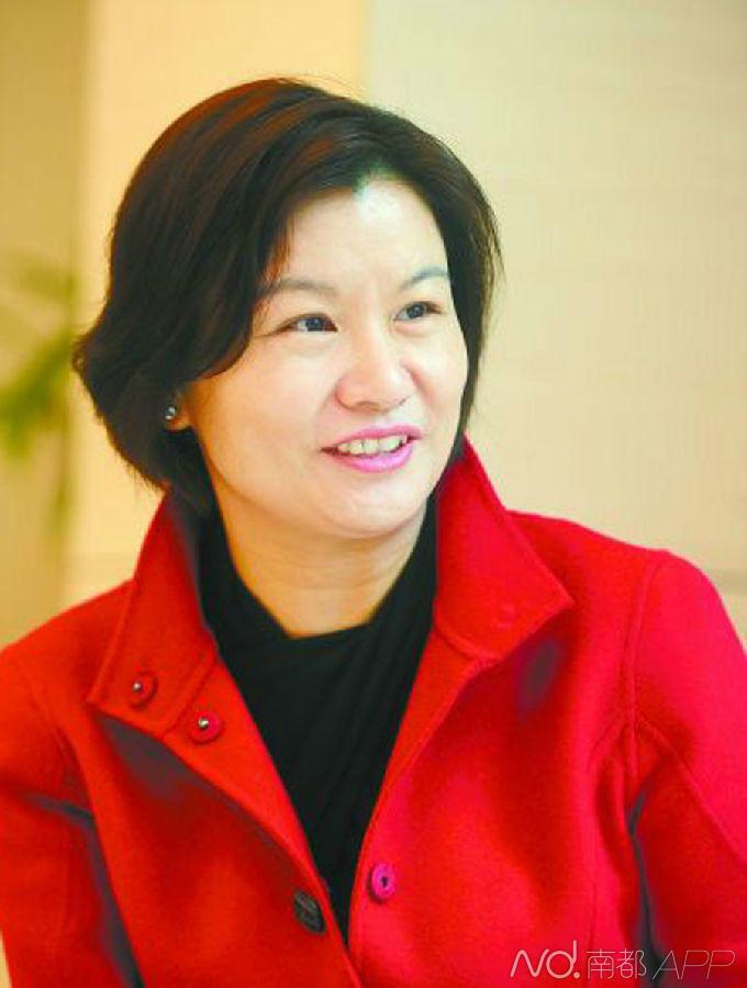 2015胡润女富豪榜出炉  周群飞 500亿登顶|胡润